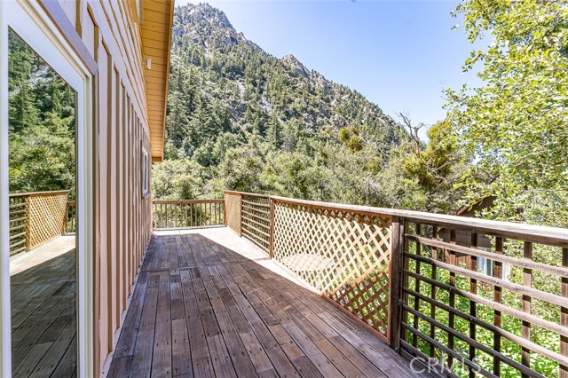 Detail Gallery Image 8 of 38 For 7605 Mt Baldy Rd, Mt Baldy,  CA 91759 - 3 Beds | 3 Baths