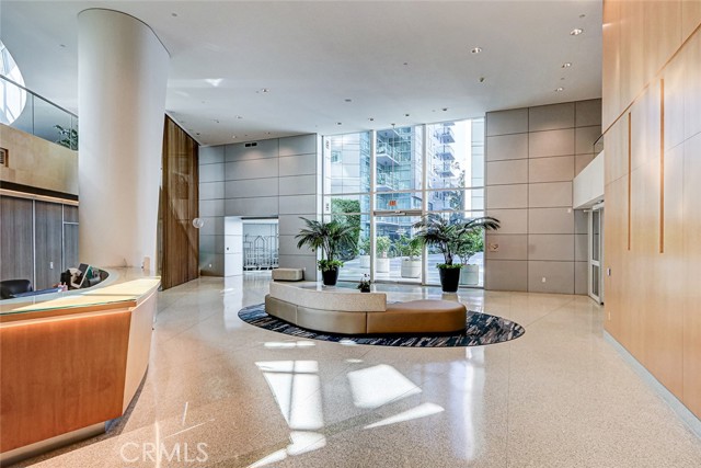 Detail Gallery Image 49 of 55 For 13600 Marina Pointe Dr #905,  Marina Del Rey,  CA 90292 - 2 Beds | 2/1 Baths