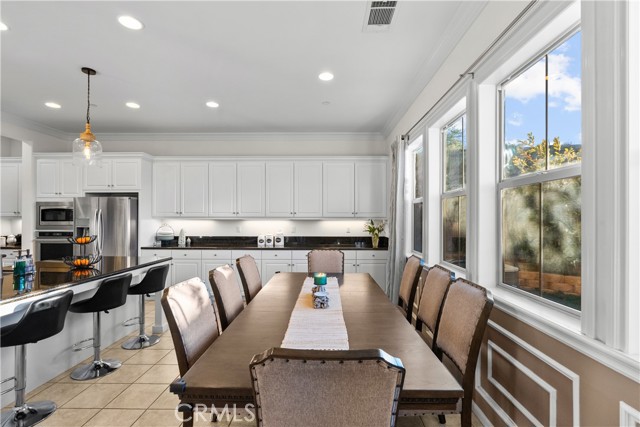 Detail Gallery Image 15 of 73 For 27601 Skylark Ln, Saugus,  CA 91350 - 6 Beds | 5/1 Baths