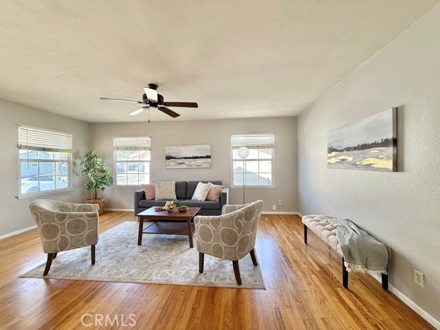 Detail Gallery Image 2 of 27 For 11622 Massinger St, Lakewood,  CA 90715 - 3 Beds | 1 Baths