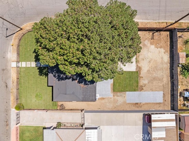 8316 Reseda Avenue, Fontana CA: https://media.crmls.org/medias/391cedef-84ad-4218-a0a9-30a0ced2a15a.jpg