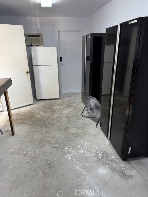 26489 Blue Water Road, Helendale CA: https://media.crmls.org/medias/391d289e-707f-4909-a7d7-815576e750d7.jpg
