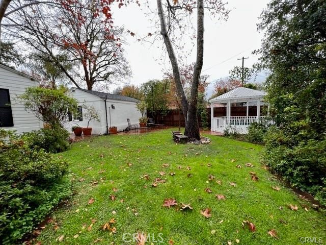 4345 Kraft Avenue, Studio City CA: https://media.crmls.org/medias/391d6a01-c541-487d-8077-ebf988a26f63.jpg