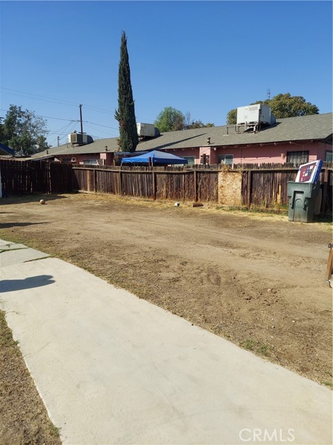 711 Iris Street, Bakersfield, CA, 93308 711 Iris Street, Bakersfield, CA, 93308