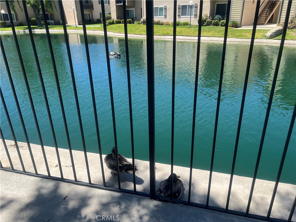 https://media.crmls.org/medias/391dbdc2-df98-4fbc-97ae-a982a501ff5b.jpg?preset=X-Large