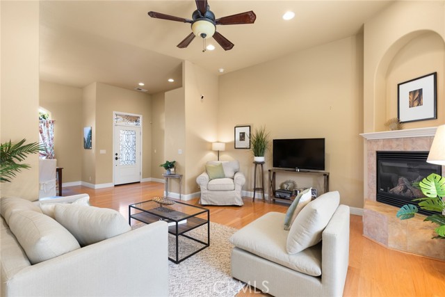 Detail Gallery Image 5 of 35 For 1941 Preservation Oak, Chico,  CA 95928 - 4 Beds | 3 Baths