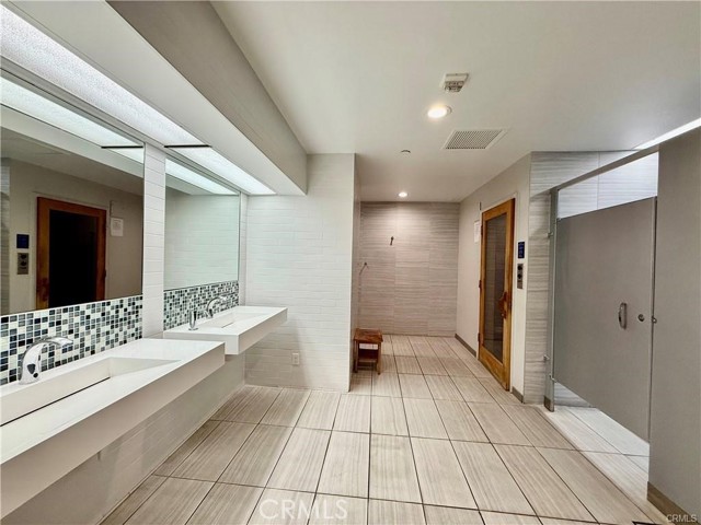 Detail Gallery Image 48 of 55 For 525 E Seaside Way #308,  Long Beach,  CA 90802 - 2 Beds | 2 Baths