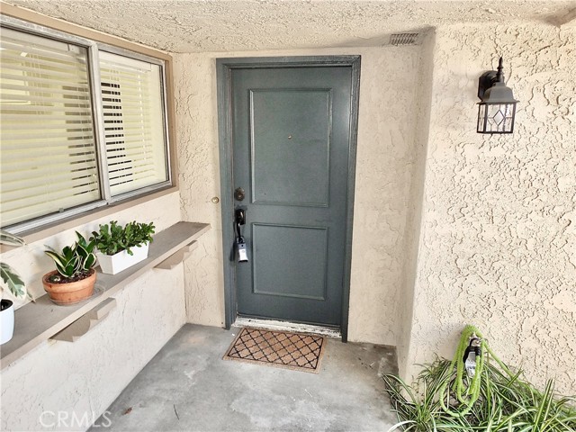 Detail Gallery Image 3 of 49 For 8472 Kington Way #7,  Cypress,  CA 90630 - 2 Beds | 2/1 Baths