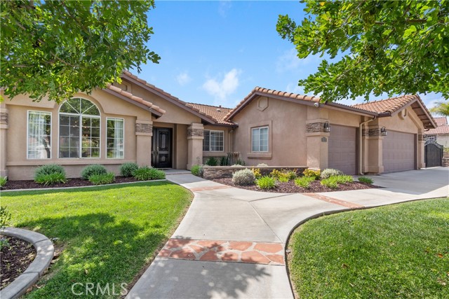 Detail Gallery Image 4 of 58 For 6717 Mission Grove Pkwy, Riverside,  CA 92506 - 4 Beds | 2 Baths
