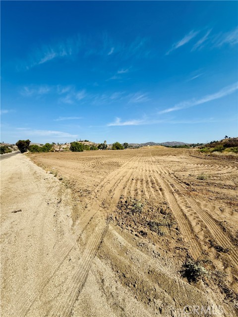 25 Juniper flats road, Nuevo CA: https://media.crmls.org/medias/392076e5-87c4-4366-9a96-b13b48afcce5.jpg