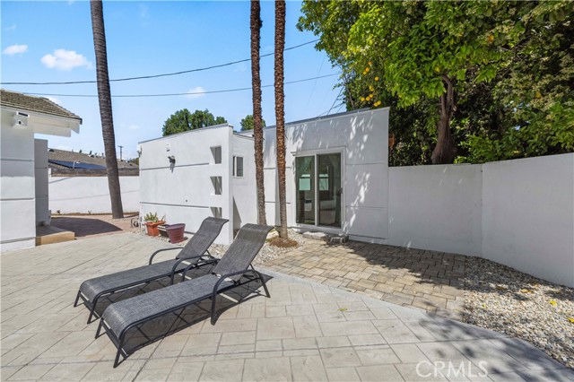 8944 Enfield, Sherwood Forest CA: https://media.crmls.org/medias/3920d0ad-7efa-45c8-8ce0-841db79128c1.jpg