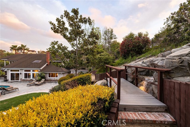 25611 Rangewood Road, Laguna Hills CA: https://media.crmls.org/medias/3920f97c-47e3-4316-9744-a776884736dd.jpg