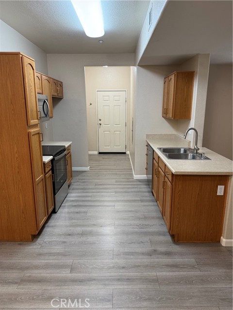 41410 Juniper Street, Murrieta CA: https://media.crmls.org/medias/39219adb-a40a-4e1b-8d97-686e13d4120c.jpg