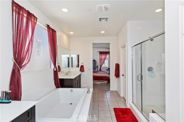 Detail Gallery Image 16 of 28 For 4815 Casillas Way, Fontana,  CA 92336 - 5 Beds | 3/1 Baths