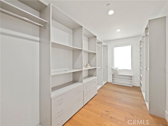 5702 Lubao Avenue, Woodland Hills CA: https://media.crmls.org/medias/39224e54-cccd-4a08-b881-e9921632736c.jpg