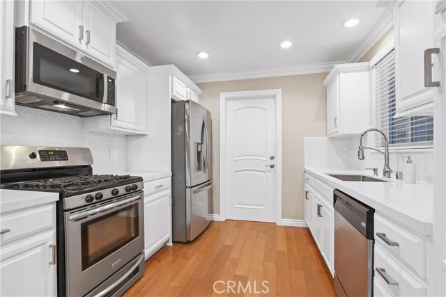 1737 Roseglen Avenue, San Pedro CA: https://media.crmls.org/medias/3922ddc6-3e2b-4eda-b496-89b8441eaa85.jpg