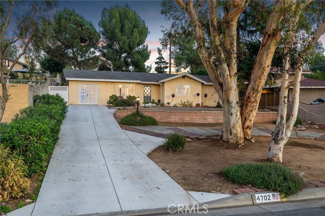 Detail Gallery Image 2 of 39 For 4702 Williams, La Verne,  CA 91750 - 2 Beds | 2 Baths