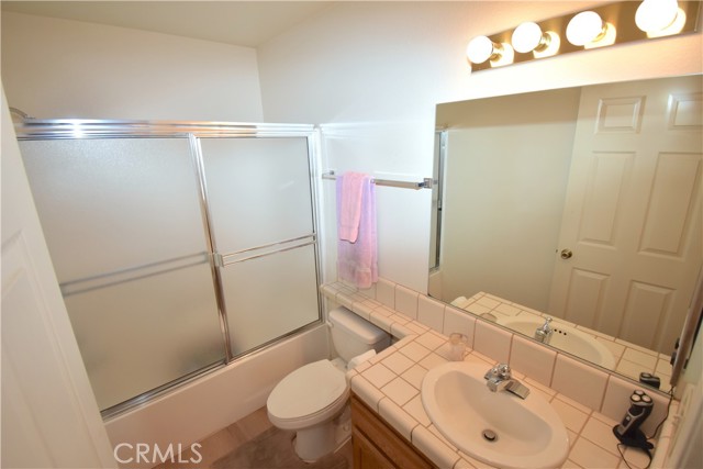 Detail Gallery Image 11 of 22 For 19042 Cedar Dr, Apple Valley,  CA 92308 - 2 Beds | 2 Baths