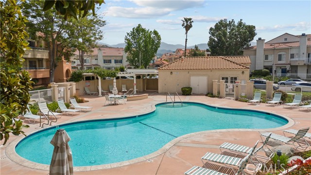 18114 Erik Court, Canyon Country CA: https://media.crmls.org/medias/39252371-343e-4c3c-a105-b25134f02af9.jpg