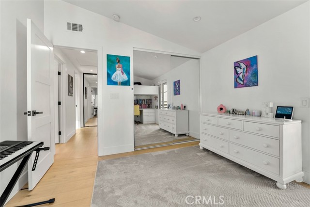 Detail Gallery Image 19 of 27 For 2111 Vista Entrada, Newport Beach,  CA 92660 - 3 Beds | 2/1 Baths