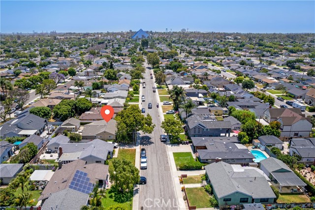 2270 Senasac Ave., Long Beach CA: https://media.crmls.org/medias/3925b7c6-af7e-4a67-aa91-25deaa52a2c3.jpg