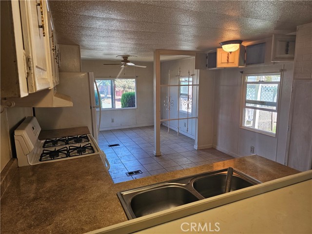 Detail Gallery Image 2 of 21 For 5495 5th St #27,  Kelseyville,  CA 95451 - 2 Beds | 1 Baths