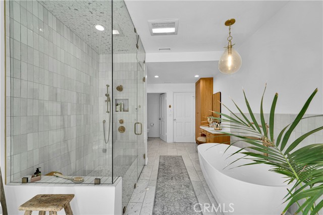 Detail Gallery Image 28 of 59 For 18090 Karen Dr, Encino,  CA 91316 - 4 Beds | 2/1 Baths