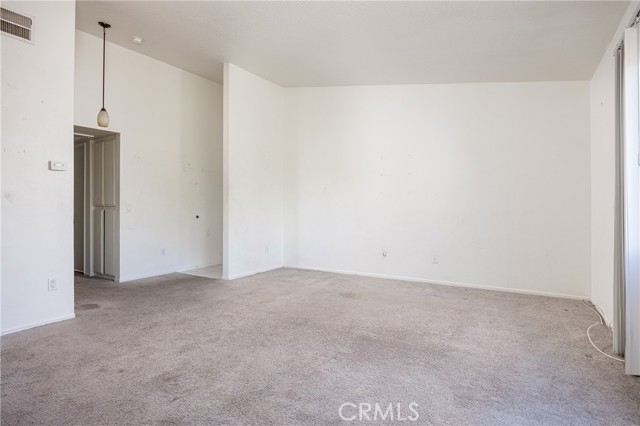 Detail Gallery Image 7 of 22 For 2588 Avenida Del Vista #204,  Corona,  CA 92882 - 2 Beds | 2 Baths