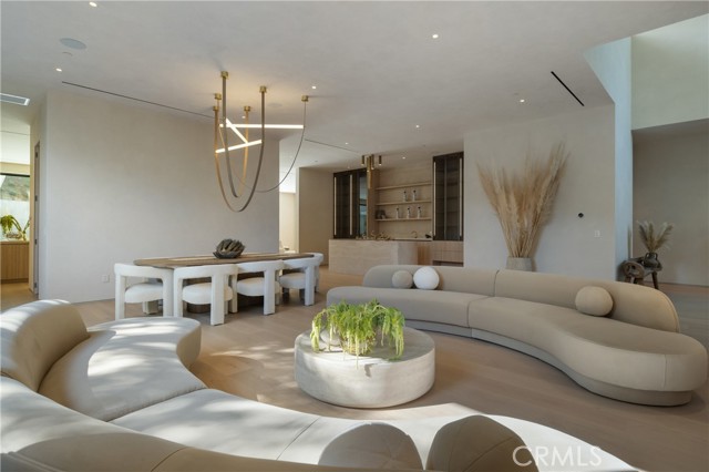 17177 Adlon Road, Encino CA: https://media.crmls.org/medias/39272733-ebab-4d20-96a6-e994ade66d18.jpg