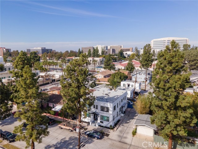 415 W Pine Street, Santa Ana CA: https://media.crmls.org/medias/39273ab4-b75e-42b2-acf2-d0ff88853599.jpg