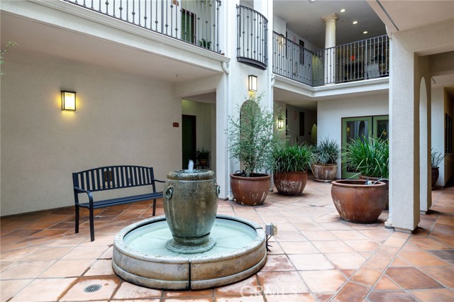 2001 Artesia Boulevard, Redondo Beach, California 90278, 1 Bedroom Bedrooms, ,1 BathroomBathrooms,Residential,Sold,Artesia,SB22258185