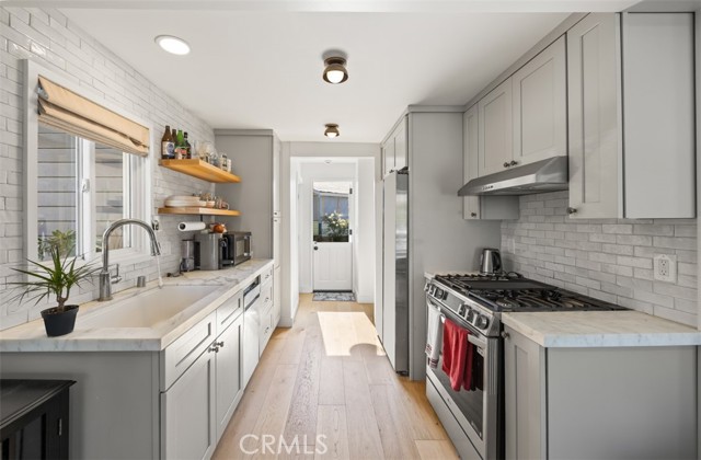 Detail Gallery Image 12 of 24 For 389 Park, Laguna Beach,  CA 92651 - 3 Beds | 2 Baths