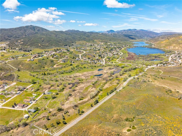 Image 3 of 14 For 14780 Elizabeth Lake Road