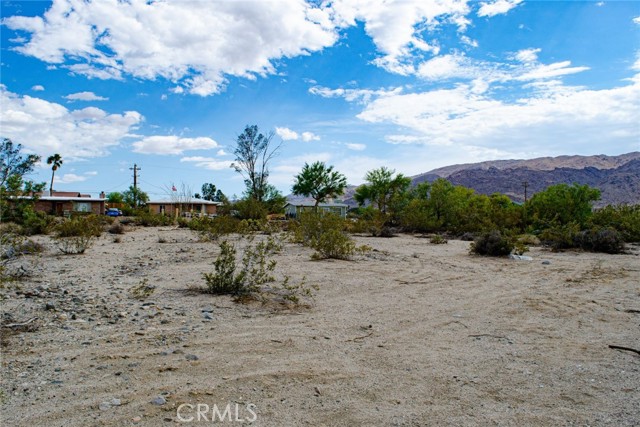 Detail Gallery Image 2 of 8 For 74908 Baseline Rd, Twentynine Palms,  CA 92277 - – Beds | – Baths