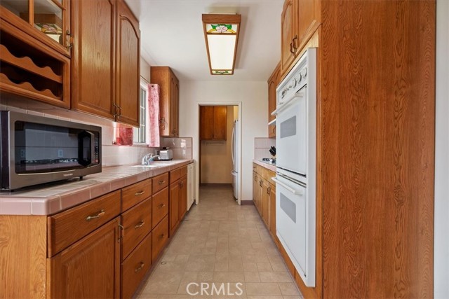 Detail Gallery Image 17 of 48 For 333 S Pampas, Rialto,  CA 92376 - 4 Beds | 2 Baths