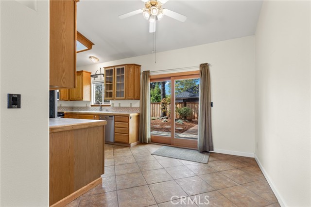 Detail Gallery Image 12 of 33 For 1 Summerwood Ct, Chico,  CA 95926 - 4 Beds | 2 Baths