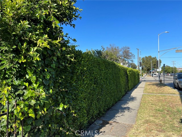 Detail Gallery Image 5 of 5 For 11901 S San Pedro St, Los Angeles,  CA 90061 - – Beds | – Baths