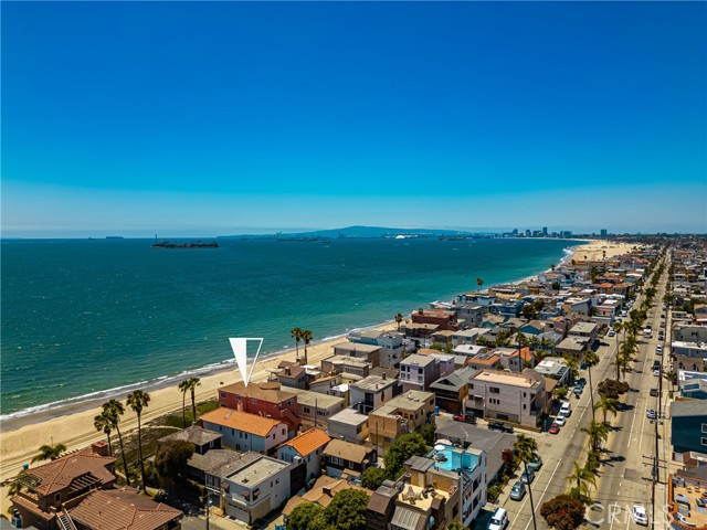 6915 E Seaside, Long Beach CA: https://media.crmls.org/medias/39287f65-86b1-4af7-b4ff-0148ccec0bb0.jpg