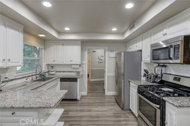 Detail Gallery Image 11 of 29 For 6384 E Lowe Ave, Fresno,  CA 93727 - 3 Beds | 2 Baths