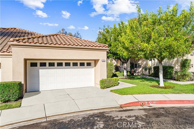 Detail Gallery Image 2 of 31 For 275 S San Vicente, Anaheim Hills,  CA 92807 - 3 Beds | 3 Baths
