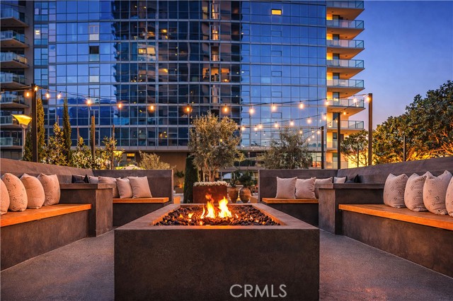 Front Image Thumbnail for CROC26054060