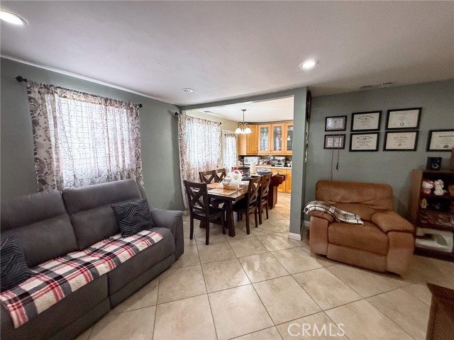 Detail Gallery Image 17 of 55 For 14972 Giordano St, La Puente,  CA 91744 - 5 Beds | 3 Baths