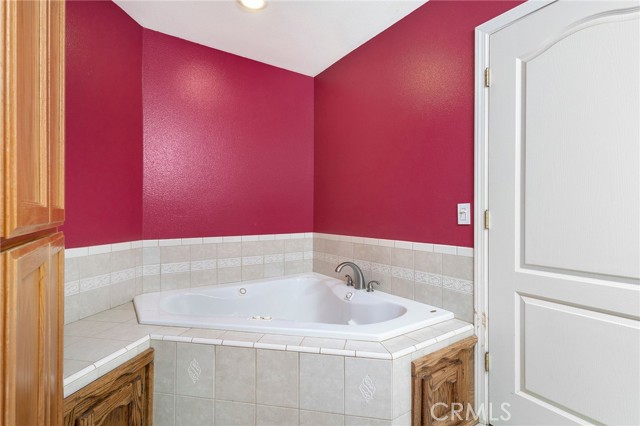 4940 Papaya Road, Forest Ranch CA: https://media.crmls.org/medias/392a2fbb-10ce-4cb8-b5d4-994ff74895d5.jpg