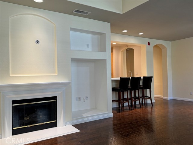 Detail Gallery Image 8 of 41 For 28154 Ashbrook Ln, Valencia,  CA 91354 - 2 Beds | 2/1 Baths