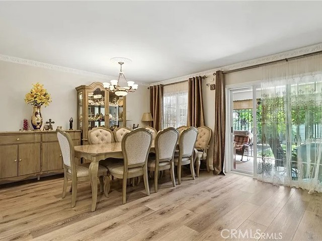 Detail Gallery Image 7 of 29 For 12516 Archwood St, North Hollywood,  CA 91606 - 3 Beds | 3 Baths