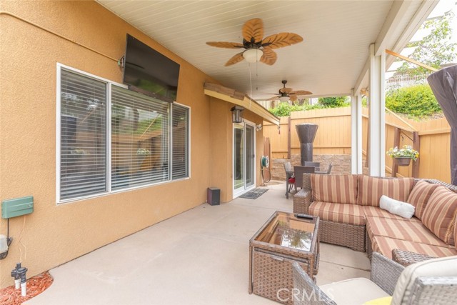 560 Shenandoah Road, Corona CA: https://media.crmls.org/medias/392bbed0-c159-4a55-ac5a-8e1dfc542f4d.jpg