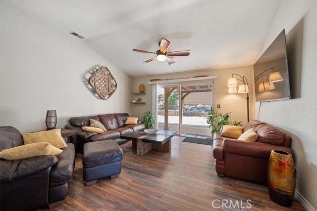 Detail Gallery Image 8 of 32 For 935 Running Stag Way, Paso Robles,  CA 93446 - 3 Beds | 2 Baths
