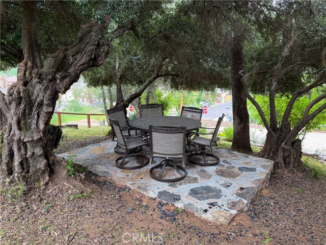 4986 7th Street, Mariposa CA: https://media.crmls.org/medias/392c5aa2-d4f9-4027-8731-b055fa40090d.jpg
