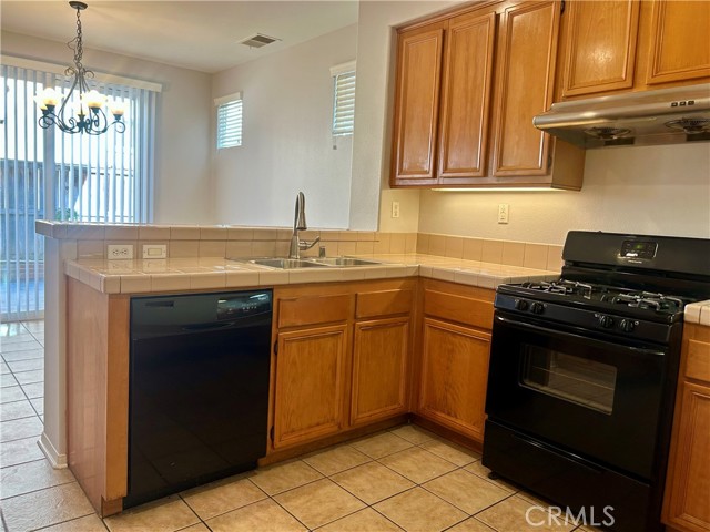 Detail Gallery Image 4 of 16 For 6982 Swiss, Chino,  CA 91710 - 4 Beds | 2/1 Baths