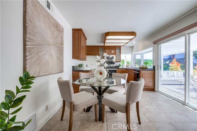 Image 15 of 58 For 24482 Chrisanta Drive